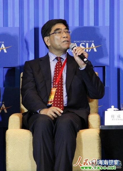 中石化董事長(cháng)傅成玉回答記者提問(wèn) 中石化董事長(cháng)傅成玉回答記者提問(wèn)
