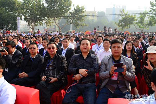 蘭州萬(wàn)達中國行50多位成員出席鄭州二七萬(wàn)達廣場(chǎng)開(kāi)業(yè)盛典。