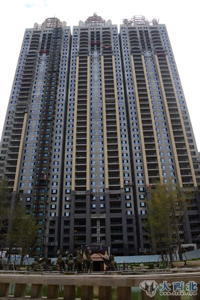 武漢萬(wàn)達即將竣工的臨江住宅樓。