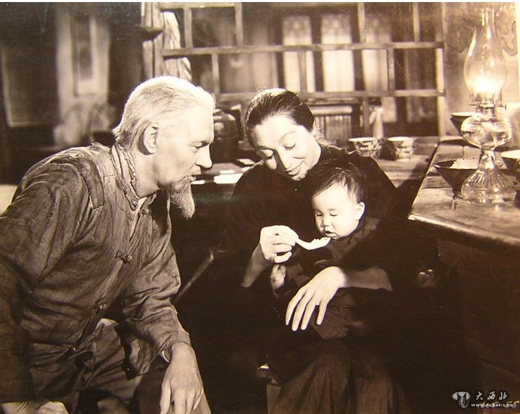 真實(shí)震撼：1944年凱瑟琳赫本拍的中國抗日神劇《龍種》