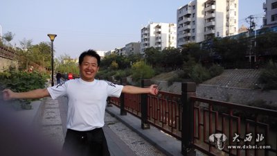 出差住在雁灘賓館.晨練發(fā)現南河道秀美