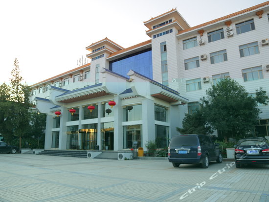 2006年酒泉航天飯店前樓室內裝飾工程獲甘肅省建筑裝飾工程飛天獎