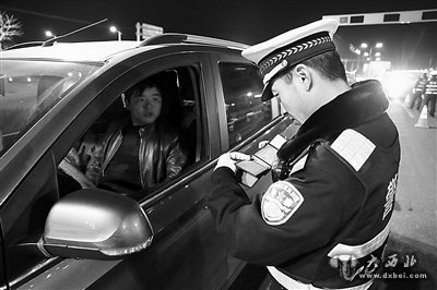 蘭州公安抽調759人 增援交通大整治行動(dòng)