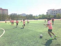 足球助西北農村女孩圓