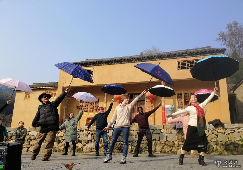 打開(kāi)中國農村脫貧“工