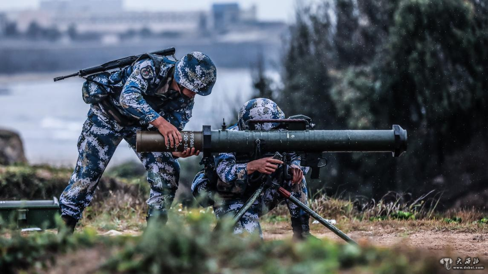 帥氣！海軍陸戰隊實(shí)彈