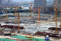 如何保障新市民、青年