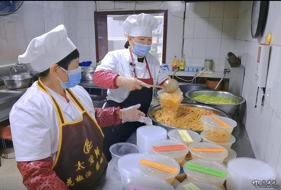 “疫情不退，免費愛(ài)心