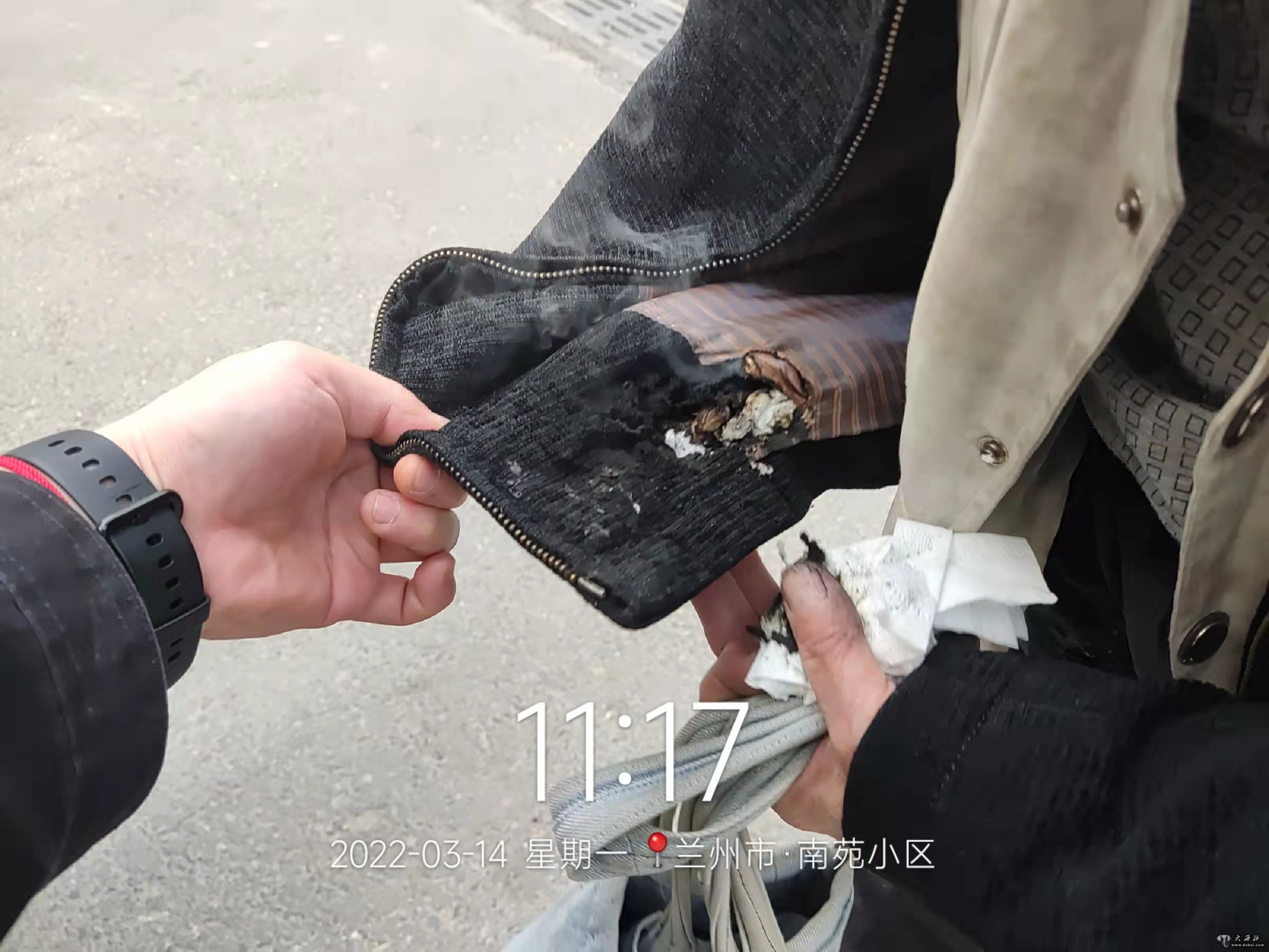 小煙頭引燃老人衣服
