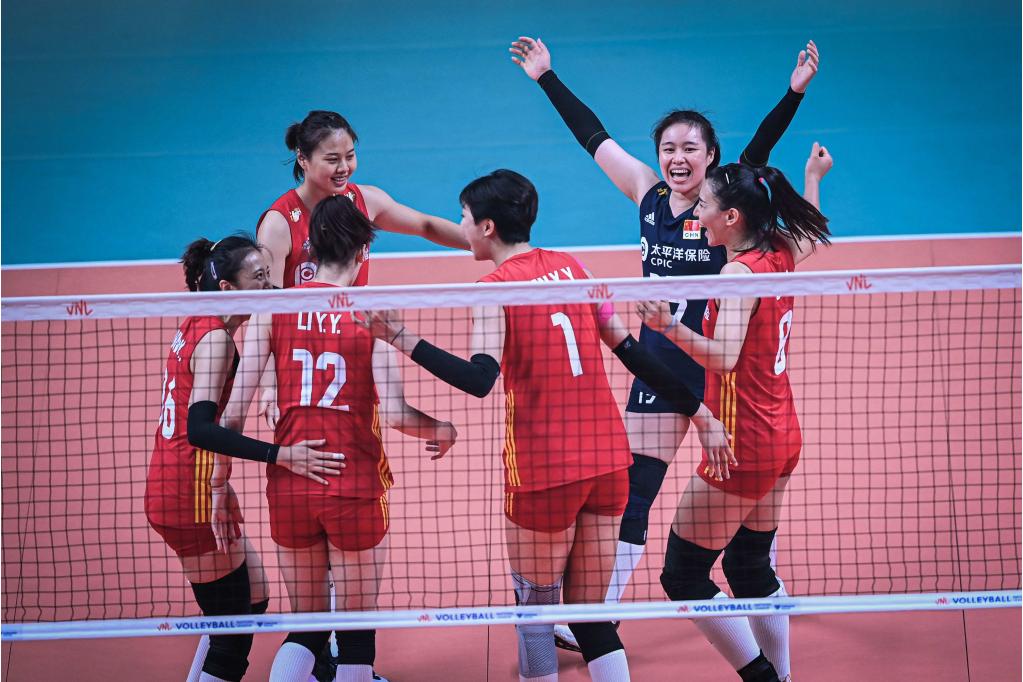 中國女排戰勝加拿大隊