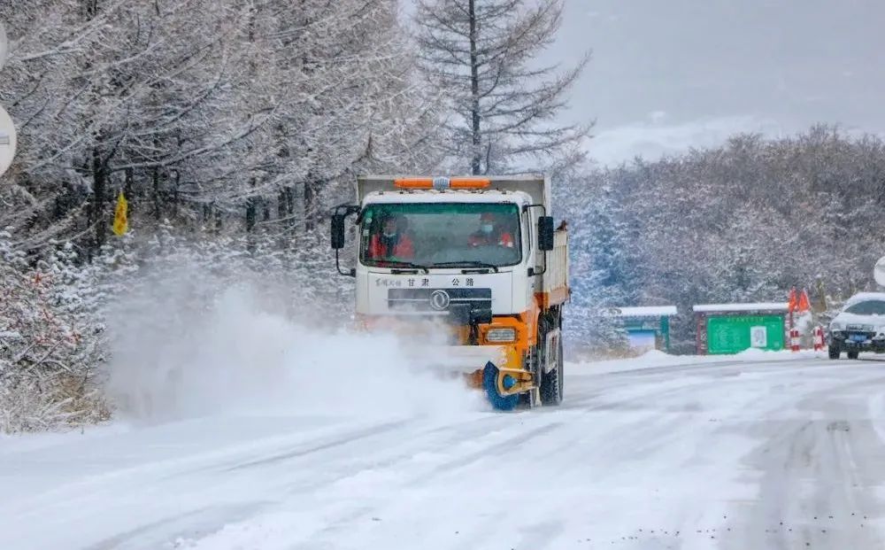 甘肅公路部門(mén)“以雪為