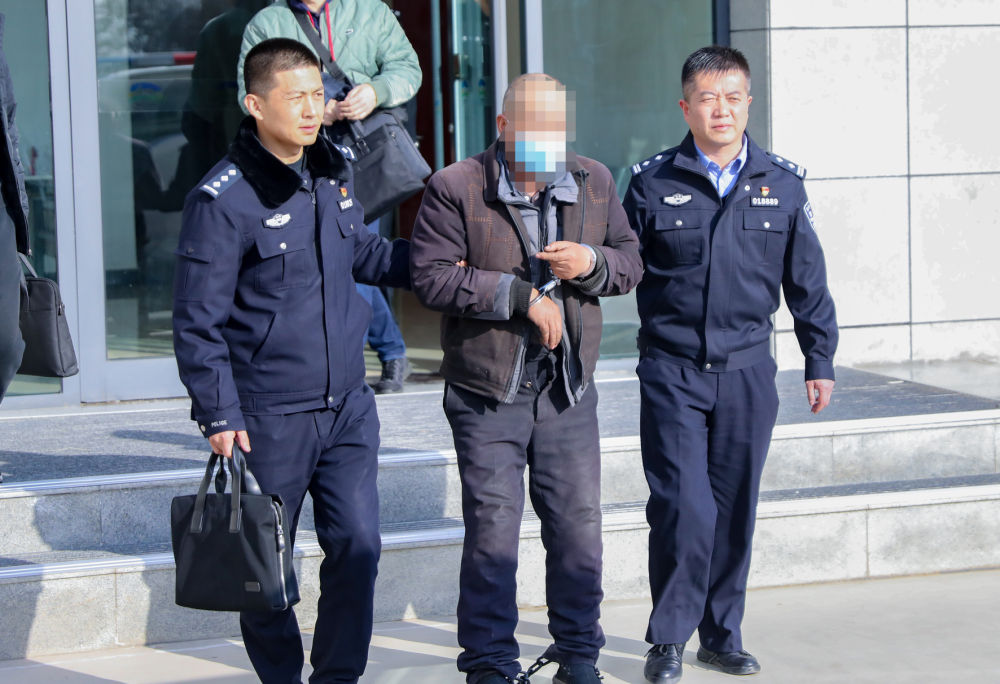 蘭州警方跨越蒙甘寧三