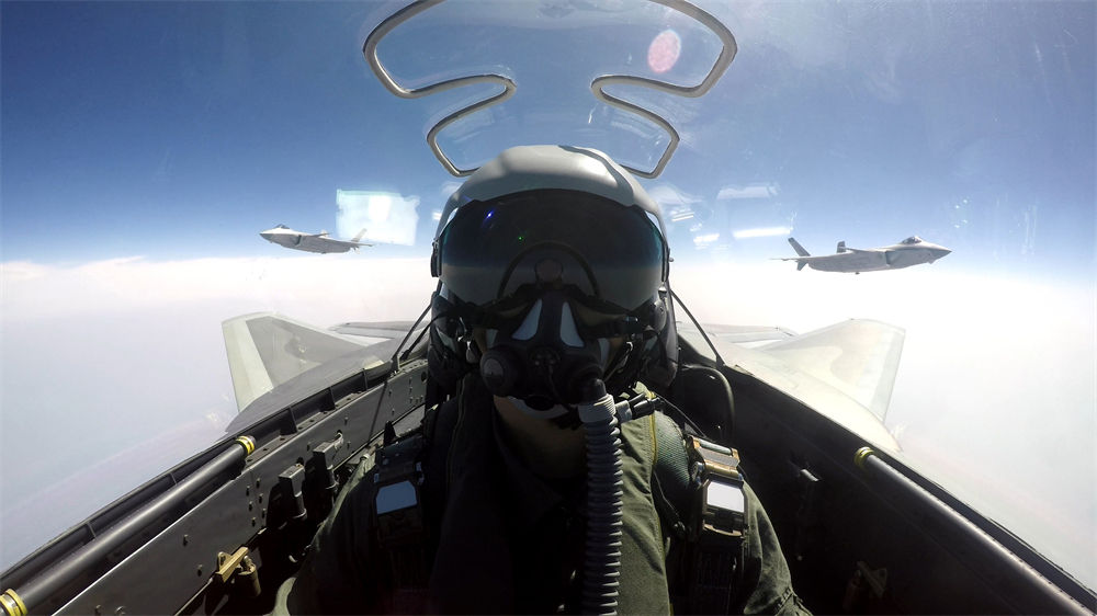 長(cháng)空利劍——記空軍航